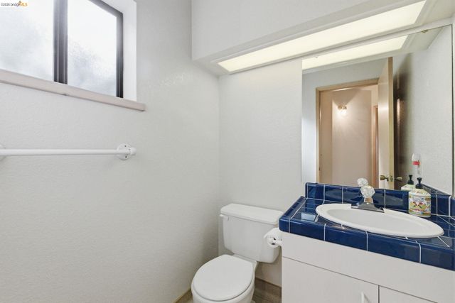 17223 Nile River Dr, Sonora, CA 95370