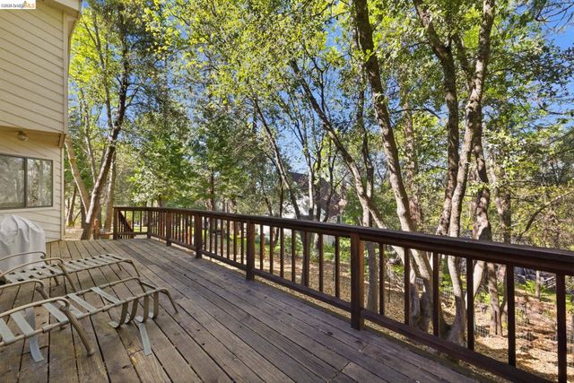 17223 Nile River Dr, Sonora, CA 95370