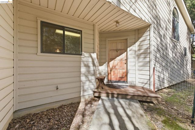 17223 Nile River Dr, Sonora, CA 95370