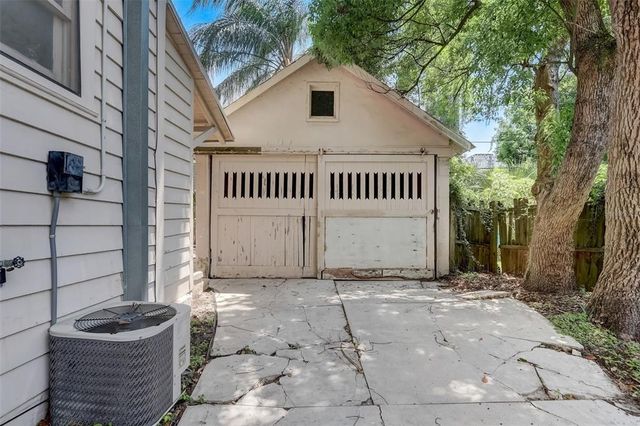 200 & 200 1/2 HIBISCUS COURT, Orlando, FL 32801