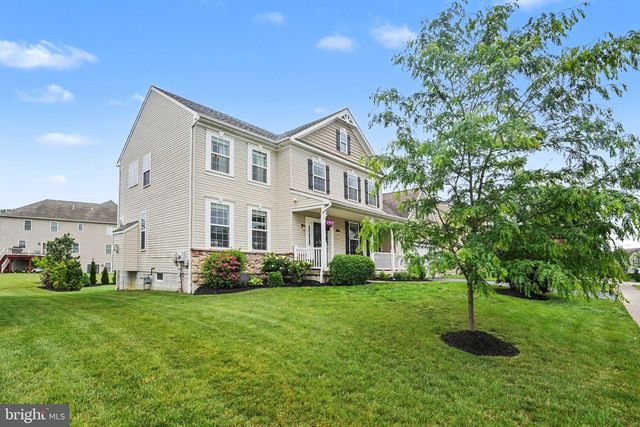 18 OYSTER BAY DR, Mechanicsburg, PA 17050