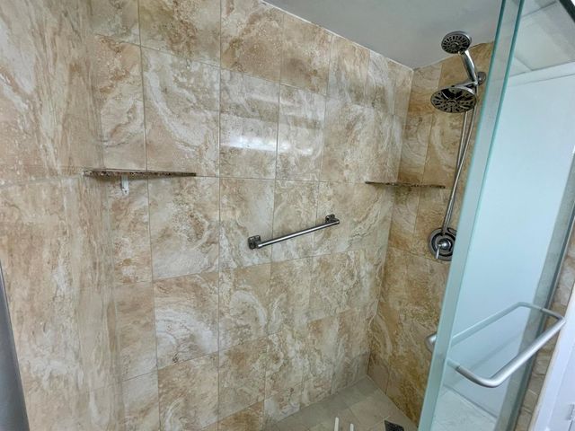 10442 Sunrise Lakes Boulevard 104, Sunrise, FL 33322