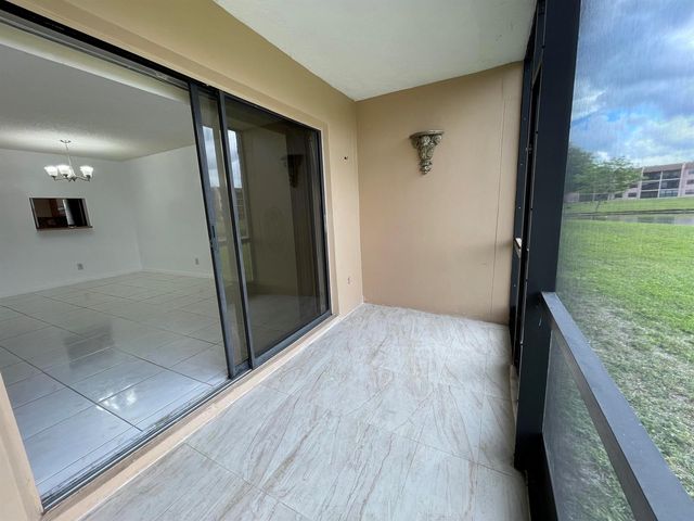 10442 Sunrise Lakes Boulevard 104, Sunrise, FL 33322