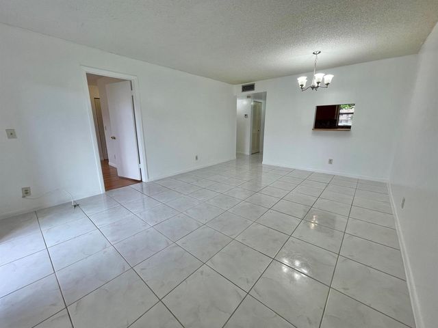 10442 Sunrise Lakes Boulevard 104, Sunrise, FL 33322