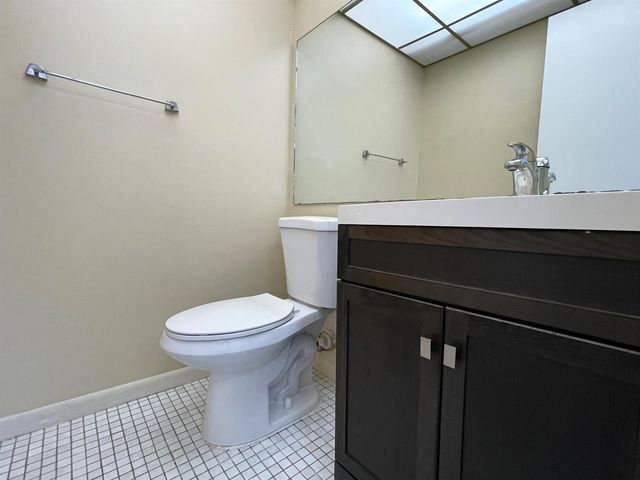 10442 Sunrise Lakes Boulevard 104, Sunrise, FL 33322