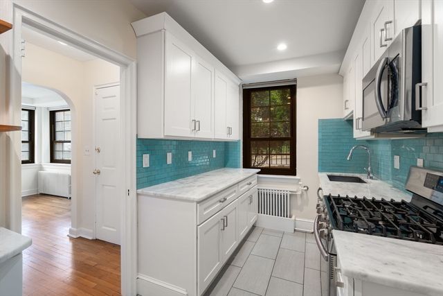 56 Garrison Rd 56, Brookline, MA 02445