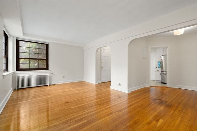 56 Garrison Rd 56, Brookline, MA 02445