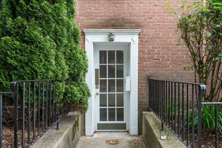 56 Garrison Rd 56, Brookline, MA 02445