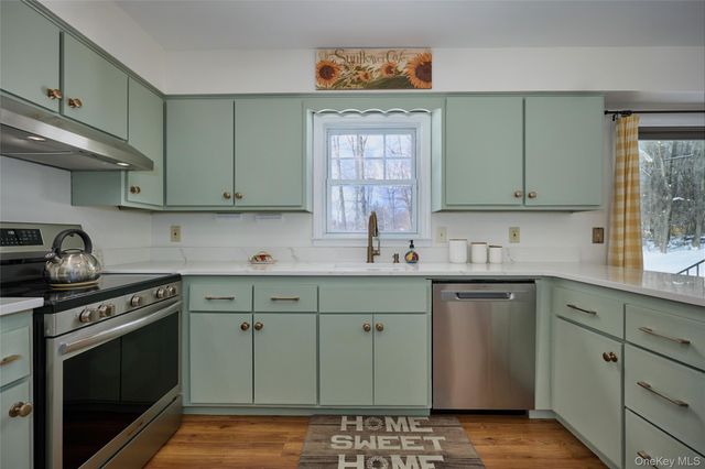 16 Relyea Terrace, Wappingers Falls, NY 12590