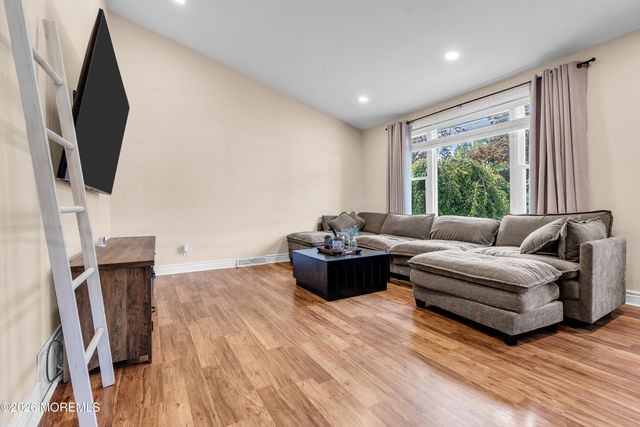 528 Corwill Terrace, Toms River, NJ 08753
