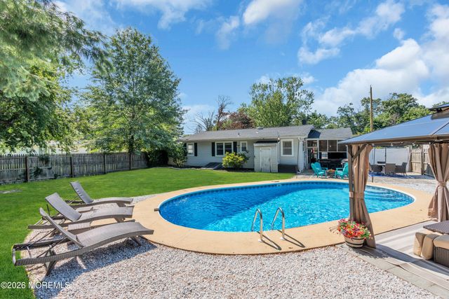 528 Corwill Terrace, Toms River, NJ 08753