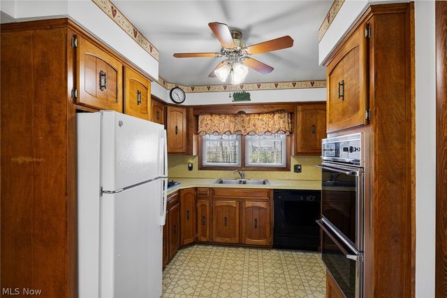 1140 Stearns Street, Brunswick, OH 44212