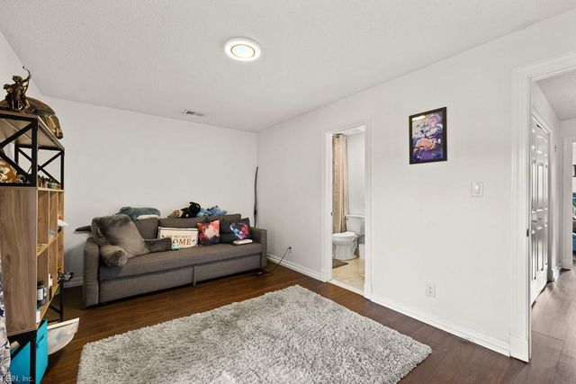 1256 Foursome LN, Virginia Beach, VA 23455