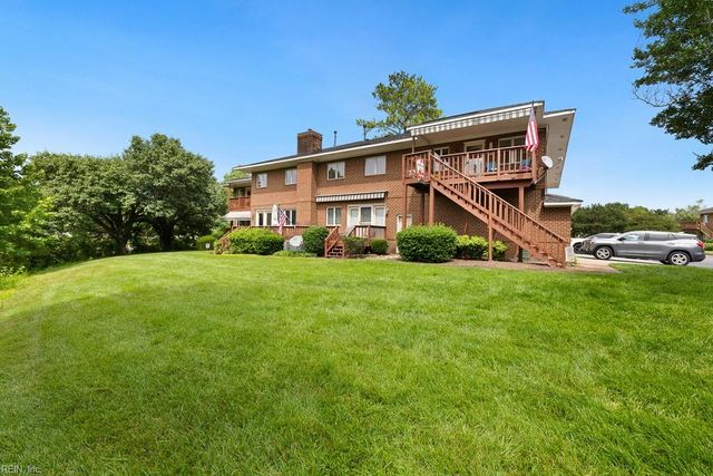 1256 Foursome LN, Virginia Beach, VA 23455