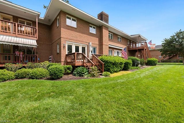 1256 Foursome LN, Virginia Beach, VA 23455