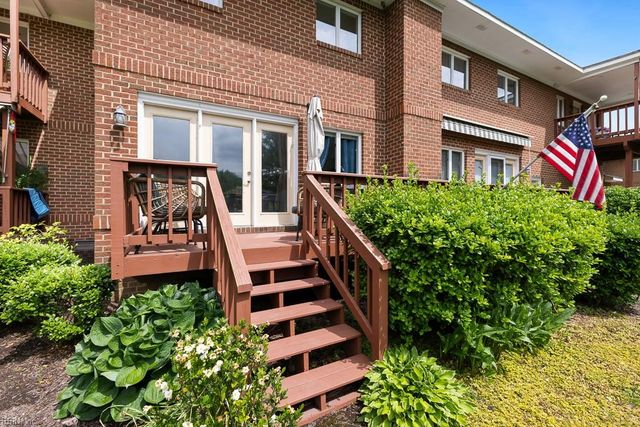 1256 Foursome LN, Virginia Beach, VA 23455