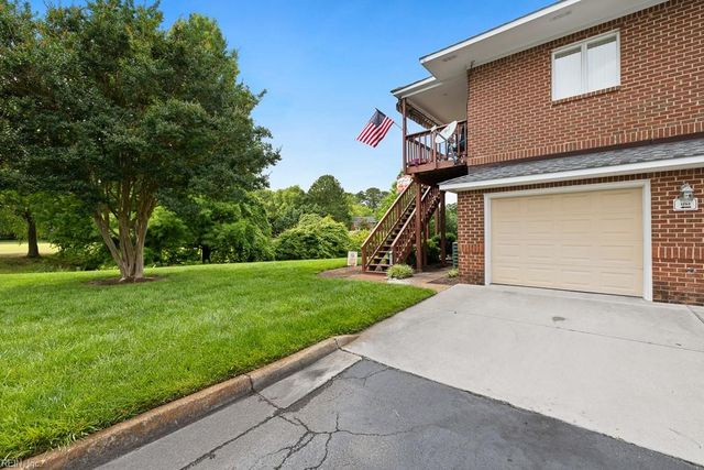 1256 Foursome LN, Virginia Beach, VA 23455
