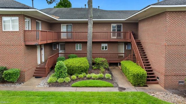 1256 Foursome LN, Virginia Beach, VA 23455