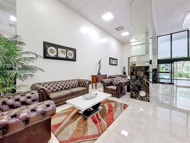 210 174th Street 405, Sunny Isles Beach, FL 33160