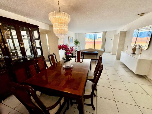 210 174th Street 405, Sunny Isles Beach, FL 33160