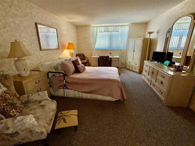 210 174th Street 405, Sunny Isles Beach, FL 33160