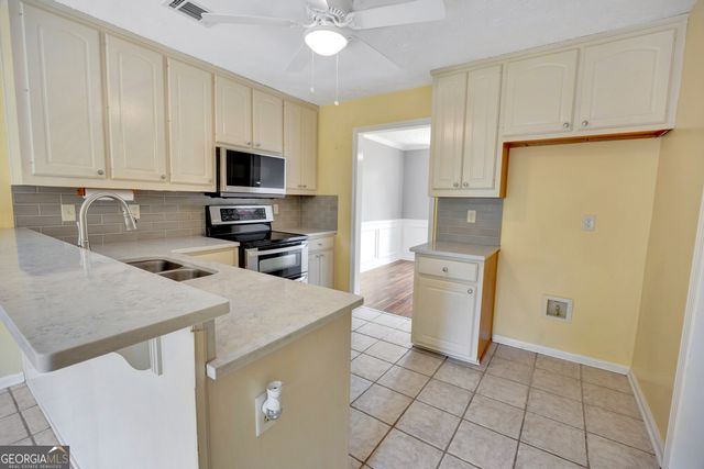 992 Marta Crane Drive, Lawrenceville, GA 30045