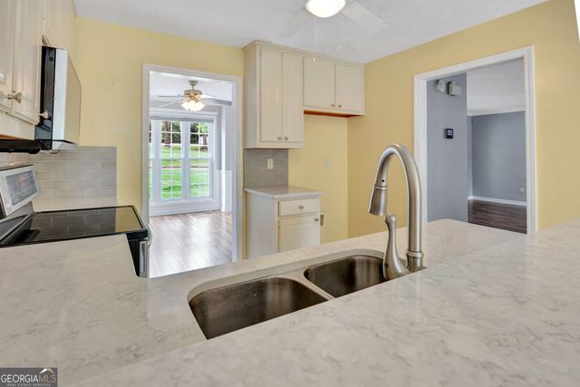 992 Marta Crane Drive, Lawrenceville, GA 30045