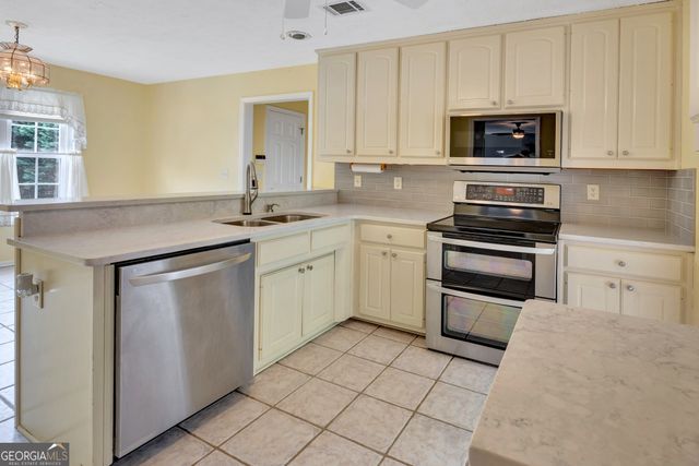 992 Marta Crane Drive, Lawrenceville, GA 30045