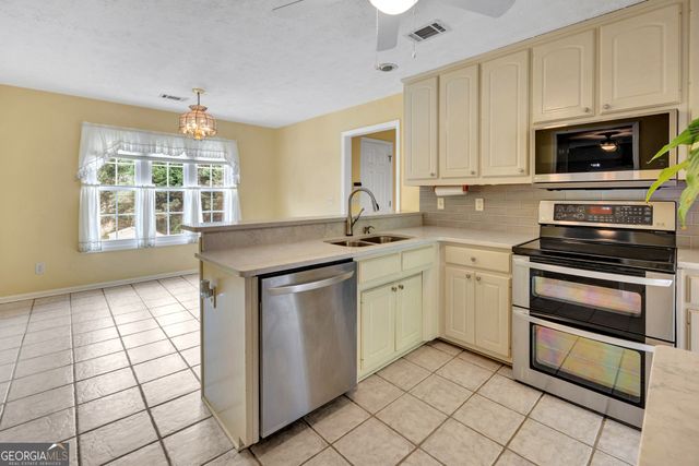 992 Marta Crane Drive, Lawrenceville, GA 30045
