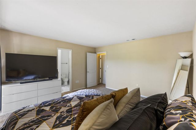 507 NW 39TH ROAD 320, Gainesville, FL 32607