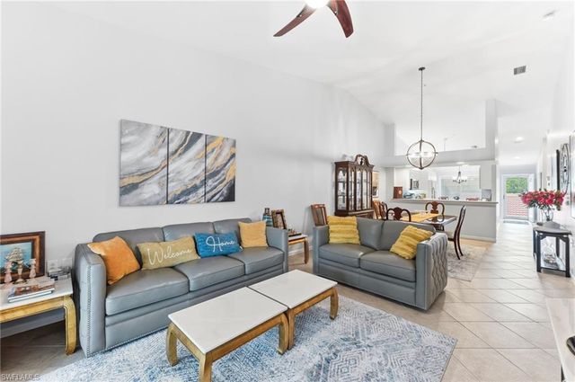 6840 Beach Resort DR 16, Naples, FL 34114