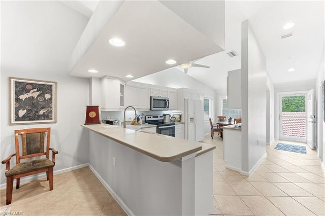 6840 Beach Resort DR 16, Naples, FL 34114