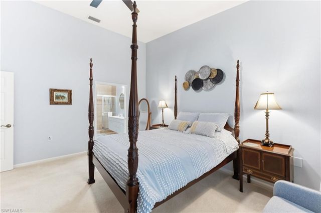 6840 Beach Resort DR 16, Naples, FL 34114