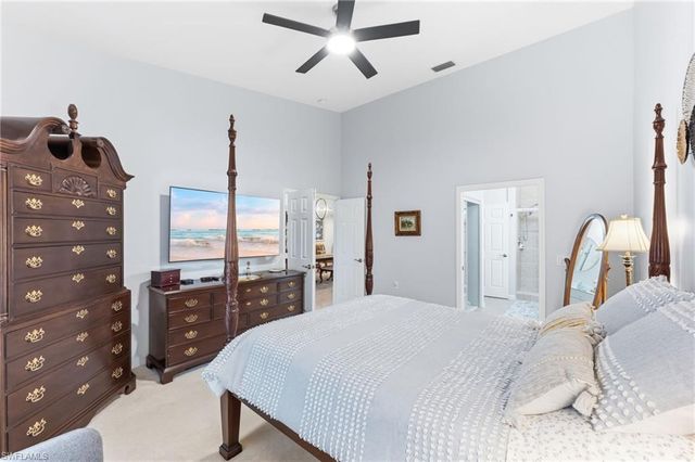 6840 Beach Resort DR 16, Naples, FL 34114