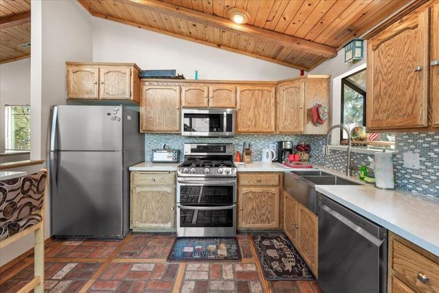 43580 Ridge Crest Drive, Big Bear, CA 92315