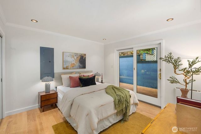 1644 32nd Avenue W, Seattle, WA 98199