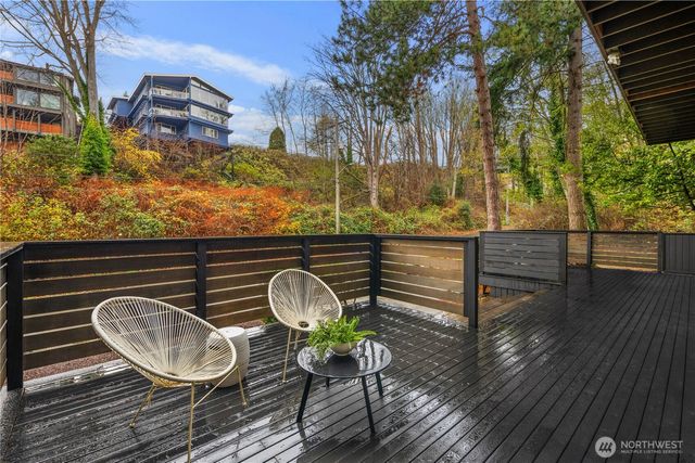 1644 32nd Avenue W, Seattle, WA 98199