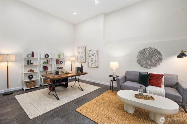 1644 32nd Avenue W, Seattle, WA 98199