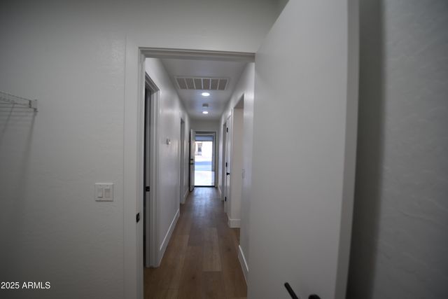 10053 E CAPRI Avenue, Mesa, AZ 85208