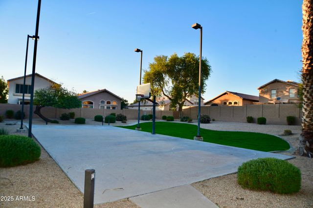 10053 E CAPRI Avenue, Mesa, AZ 85208