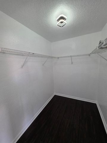 5466 NW 92nd Avenue, Sunrise, FL 33351
