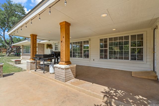 27240 Boerne Glen, Boerne, TX 78006