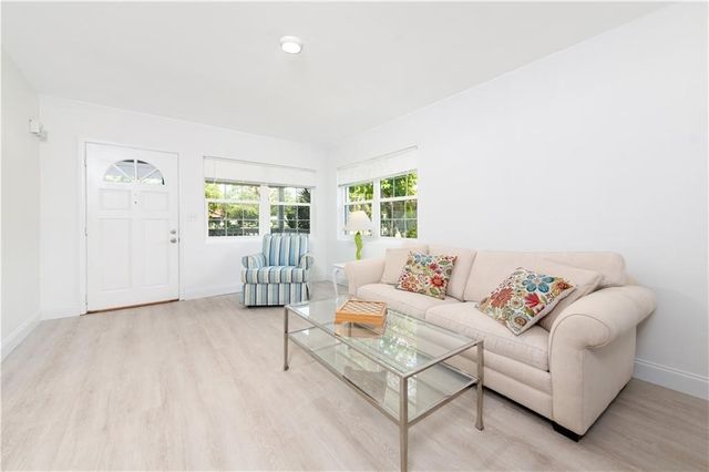 1864 20th Avenue, Vero Beach, FL 32960