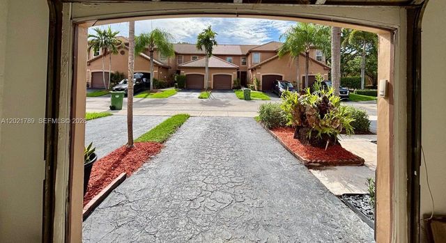 1498 Barcelona Way 3-21, Weston, FL 33327