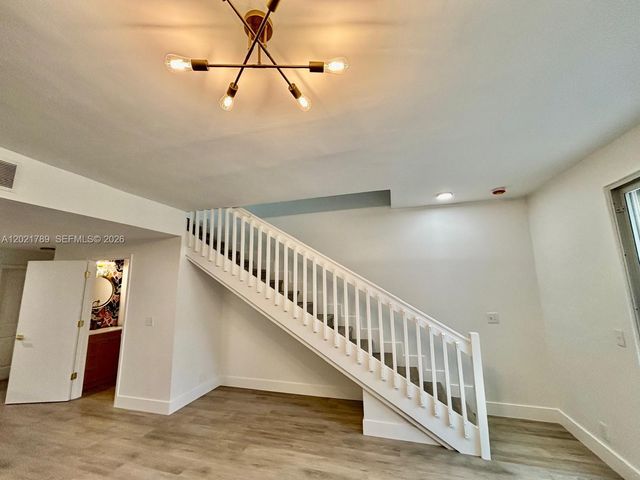 1498 Barcelona Way 3-21, Weston, FL 33327
