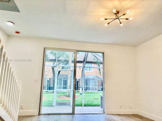 1498 Barcelona Way 3-21, Weston, FL 33327