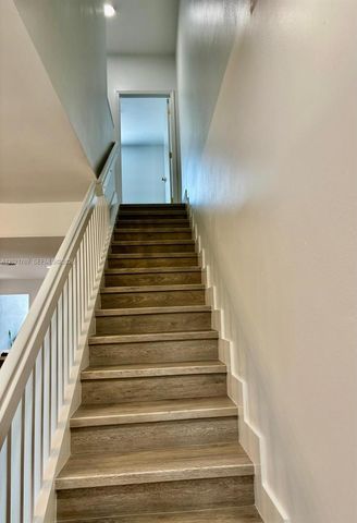 1498 Barcelona Way 3-21, Weston, FL 33327