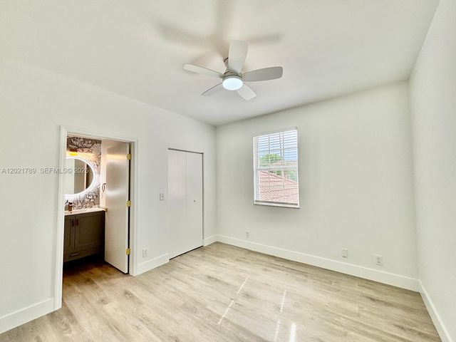1498 Barcelona Way 3-21, Weston, FL 33327