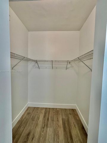 1498 Barcelona Way 3-21, Weston, FL 33327