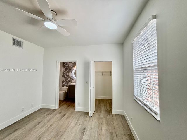 1498 Barcelona Way 3-21, Weston, FL 33327